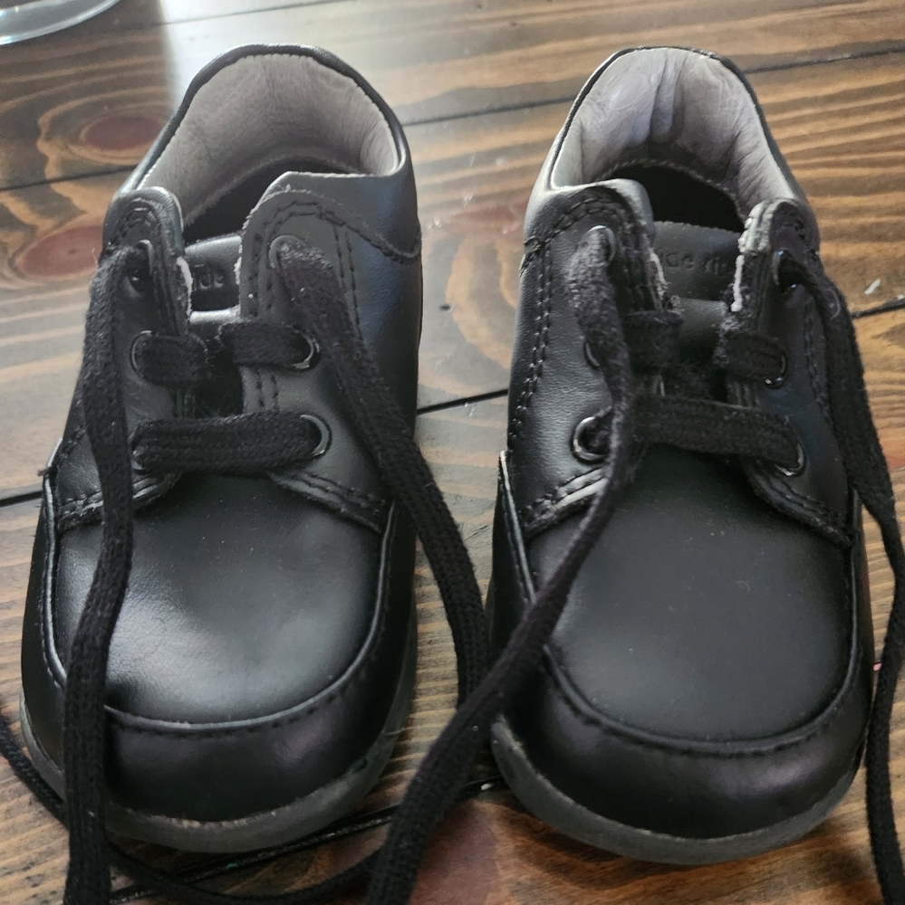 Stride rite shoes - Picture 2 of 6